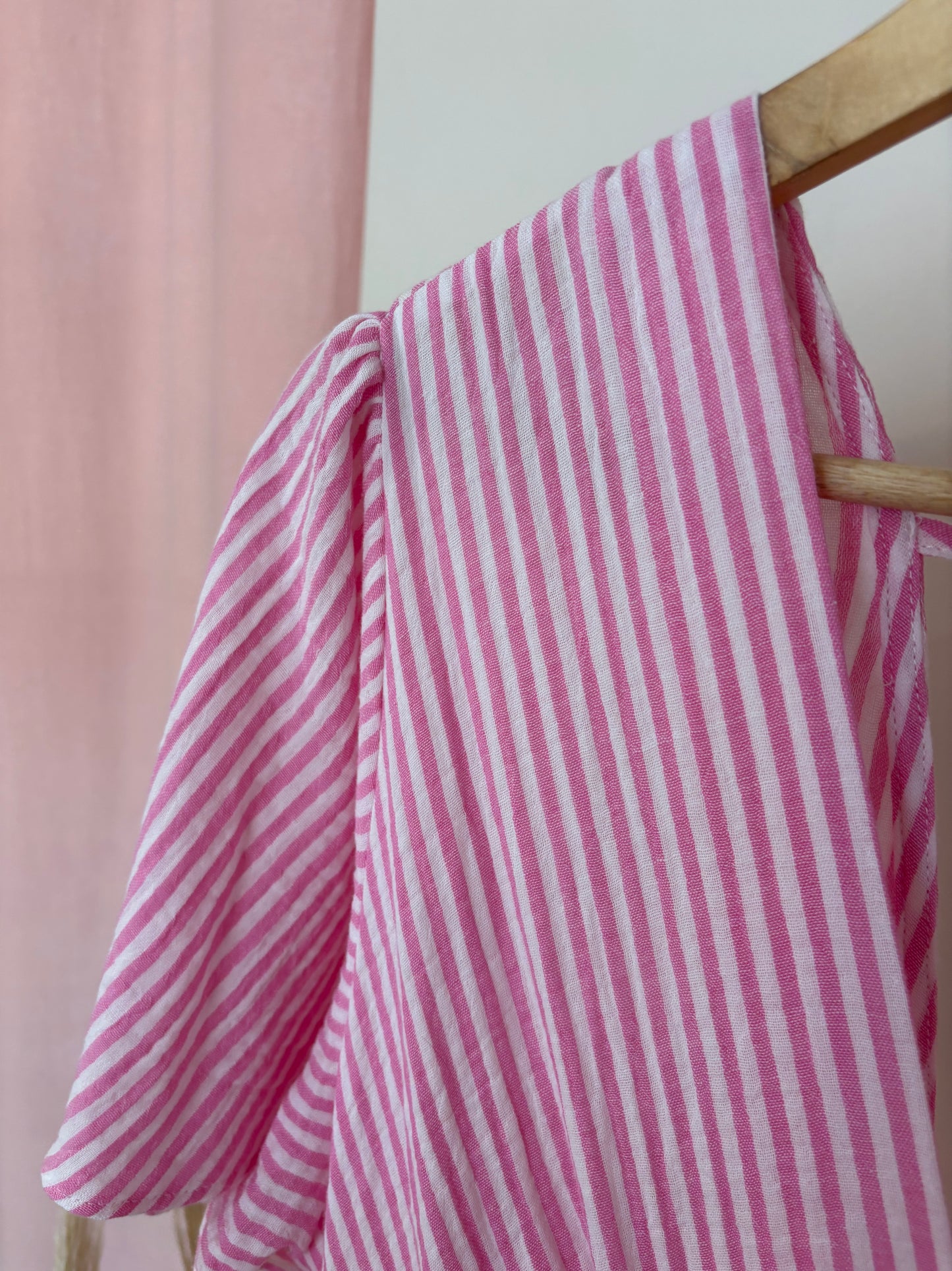 Robe Rihanna rose