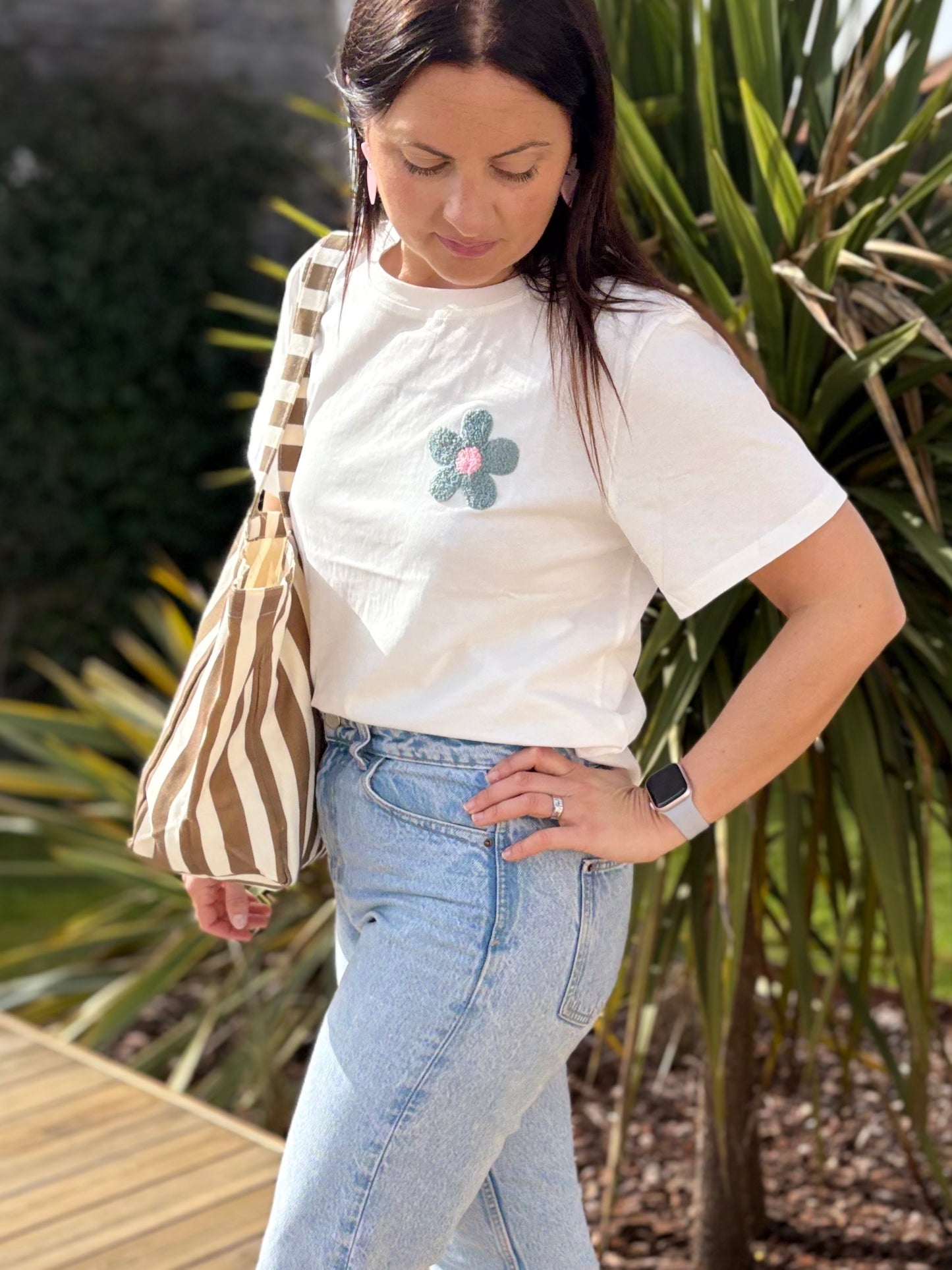 T-shirt fleur bouclette vert