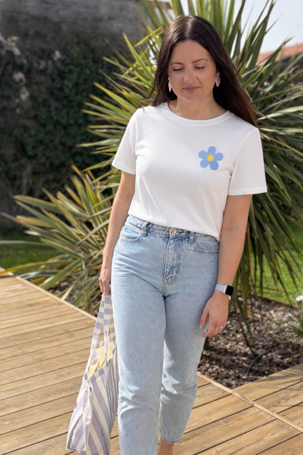 T-shirt fleur bouclette bleu